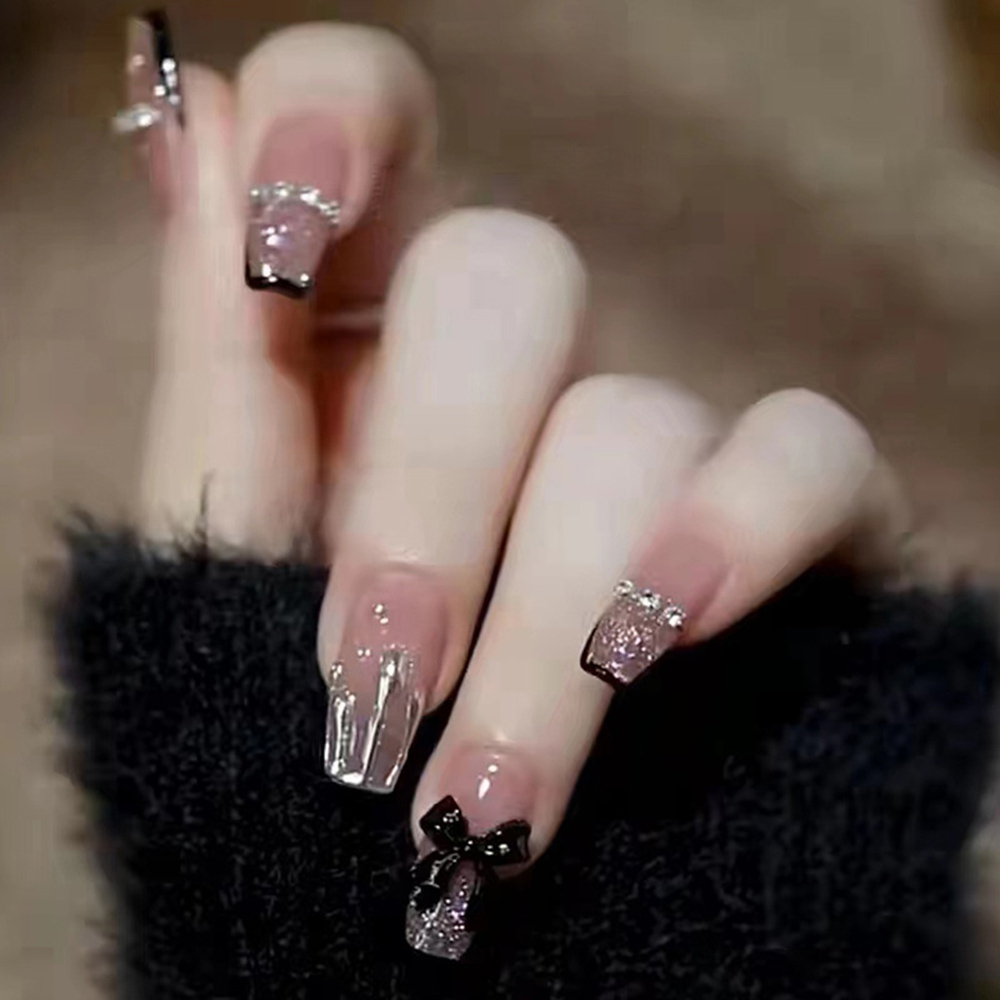 24PCS 반짝이 다이아몬드 디자인 가짜 손톱 손톱에 반짝이 보도 검은 활 디자인 가짜 손톱 전체 커버 거짓 인공 손톱 팁